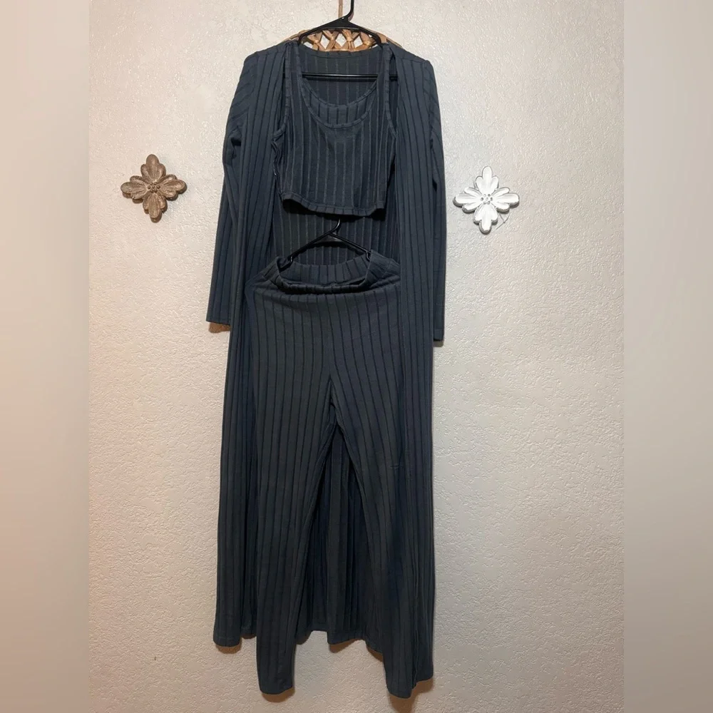 Elegant 3 piece blue set - Picture 1 of 1